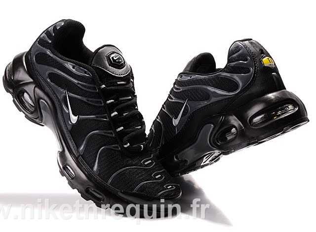 r tn noir chaussures blanches (2)